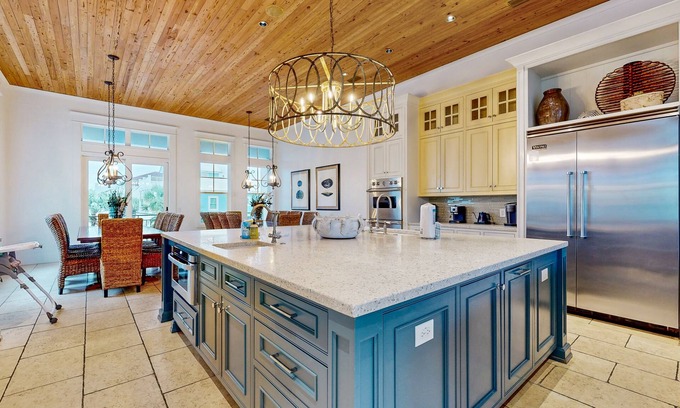 Frangista Beach House | Luxurious dog-friendly home with Gulf views, private pool & hot tub