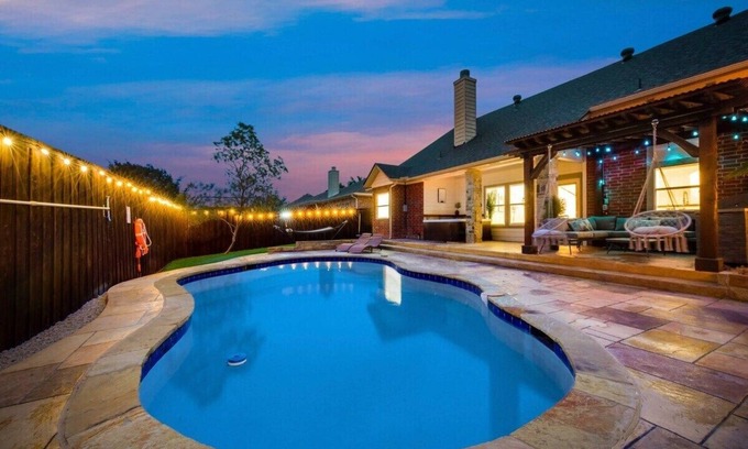 Princeton House | Luxurious gem with a pool, spa and outdoor kitchen