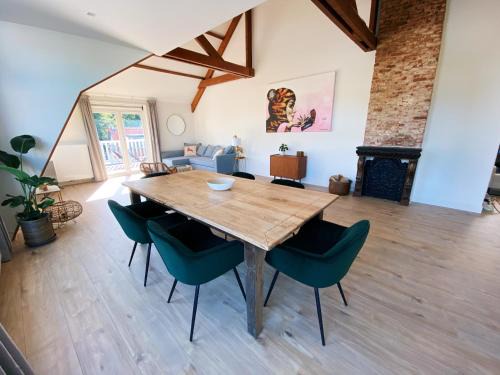 Wassenaar Apartment | Luxurious historical Loft close to the beach!