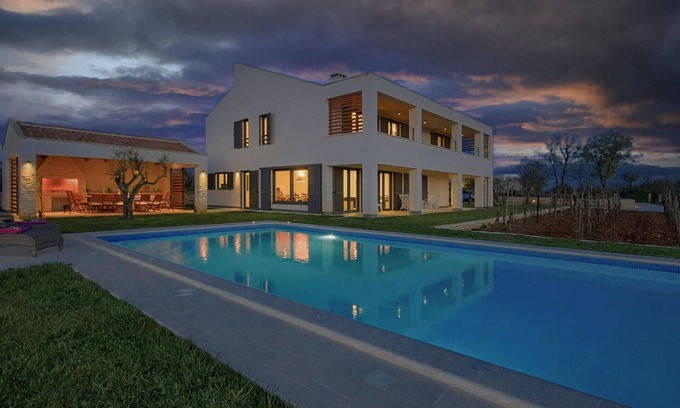 Svetvincenat House | Luxurious home in Svetvincenat