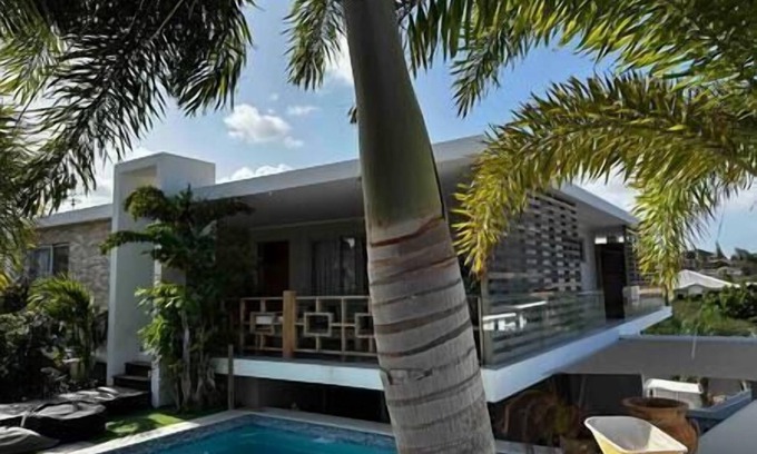 Jan Thiel Villa | Luxurious House with a Private Pool & Garden 4-6p, Private rooftop Villa with private pool