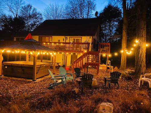Lake Harmony Estates House | Luxurious house with largest hot tub & perfect retreat!
