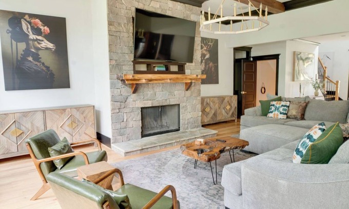 Appling House | Luxurious Lake Front Estate, Sleeps 20 with Game Room and dock, pet friendly.