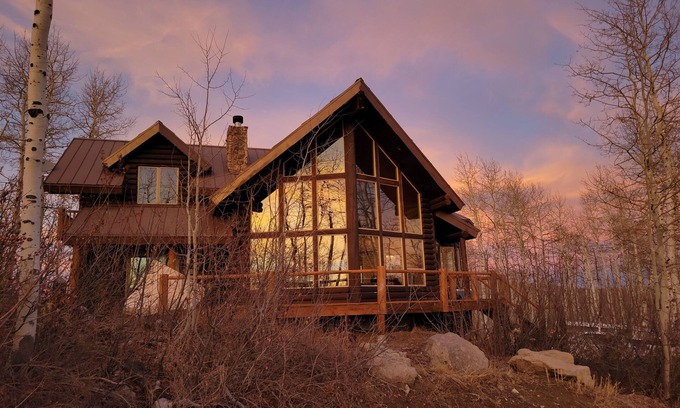 Tollgate Canyon Ski Chalet | Luxurious Mountain Retreat - Minutes from Park City and Deer Valley
