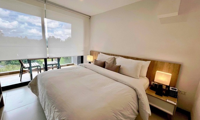 Rionegro Bed & Breakfast | Luxurious mountain-view room with own facilities in Rionegro Colombia