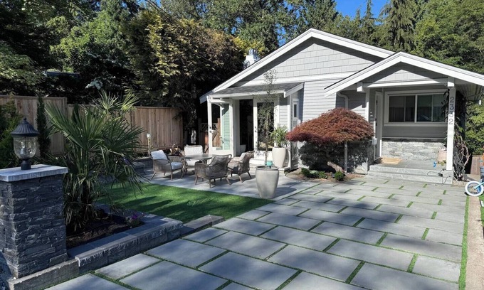 Pemberton Heights House | Luxurious Pemberton Heights Home on Sowden Park