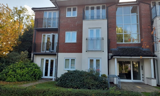 Shirley Apartment | Luxurious Penthouse Apartment close to NEC