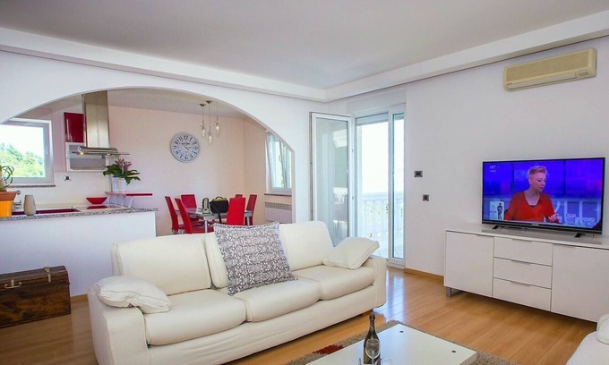 Icici Apartment | Luxurious penthouse suite with sea view
