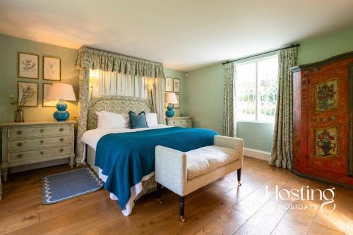 Henley House | Luxurious Vineyard Hideaway At Stanlake Park