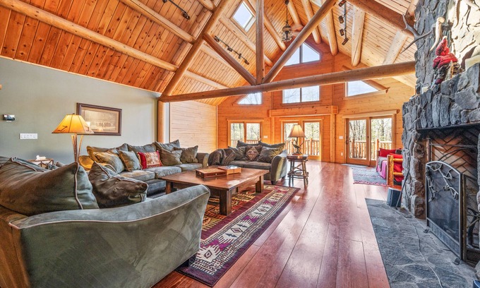 Bearsville House | Luxurious Woodstock Home Rental Catskill Mountains Views & Private Retreat