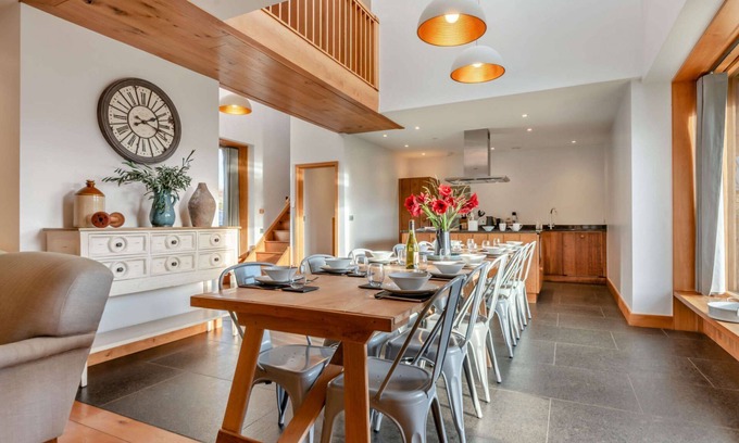 Great Tew Cottage | Luxuriously presented holiday cottage in the Cotswolds - Yew Barn & The Cottage