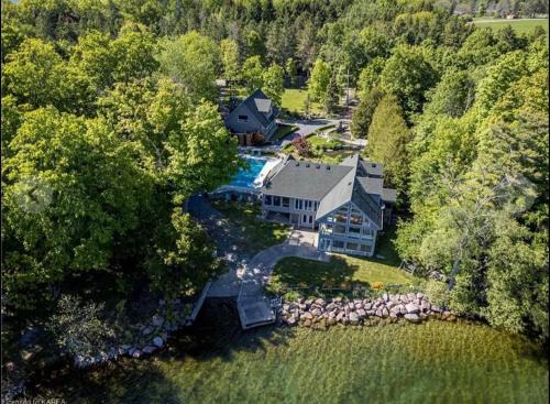 Kingston House | Luxury 1000 Island's Waterfront Home