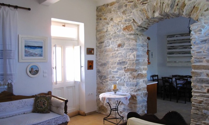 Naxos House | Luxury 100m2 house 15min. from the sea