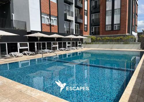 Zona 11 Apartment | Luxury 2-3BR Apartments - King Bed, Pool, Gym & Free Parking