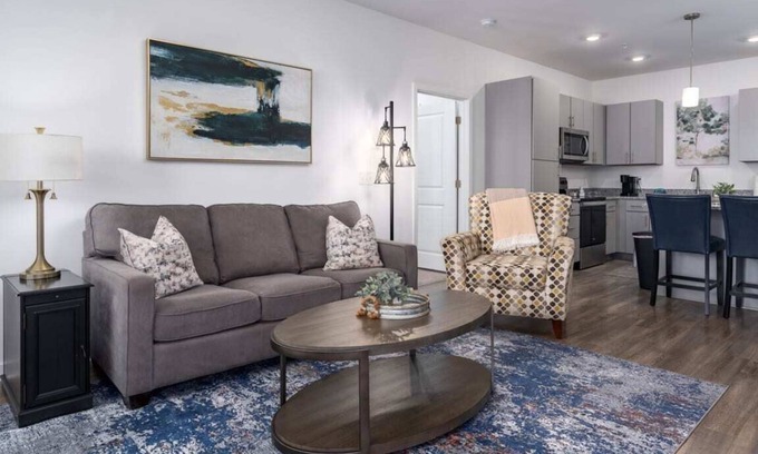 Pelham Apartment | Luxury 2 BR near Oak Mtn Park