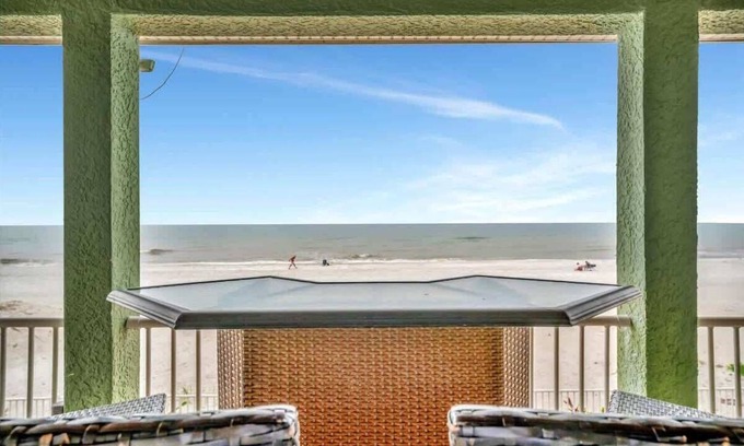 Independence Square Apartment | Luxury 2B/2B Oceanview, Beach Access, Prvt Balcony