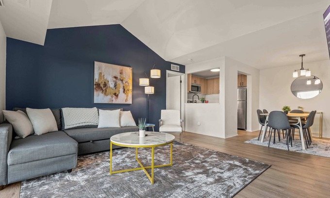 Bryant Pattengill West Apartment | Luxury 2BD | DT Ann Arbor | 3 Beds | Free Parking