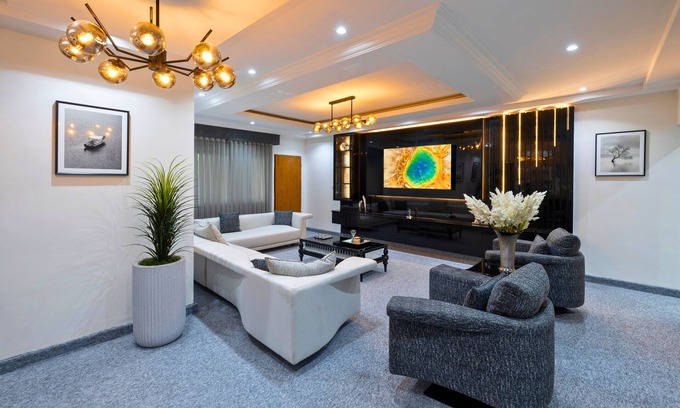 Ikoyi Apartment | Luxury 3-Bed Apartments in Ikoyi, with Pool, Gym, & Near Lagos' Top Attractions!