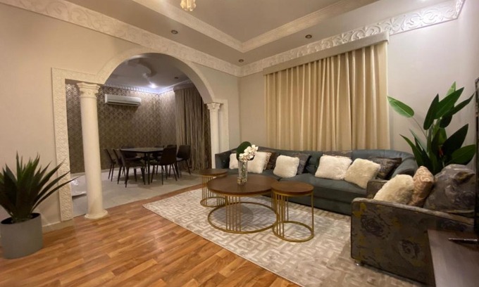Al Hamra Apartment | Luxury 3 Bedroom Apartment - Very Spacious