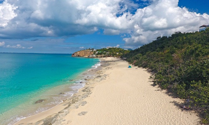 Sandy Ground Villa | Luxury 3 bedroom stunning villa with direct beach access