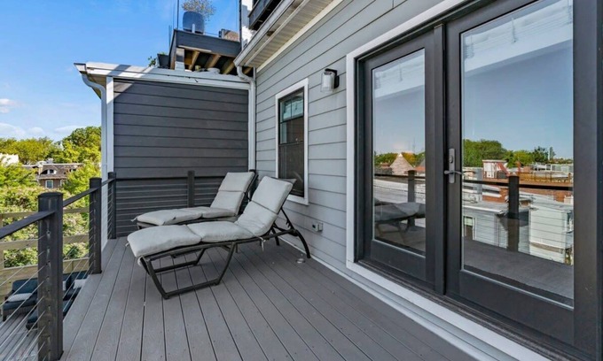 Bloomingdale Apartment | Luxury 3-level 3BR with roof deck, balcony, garage