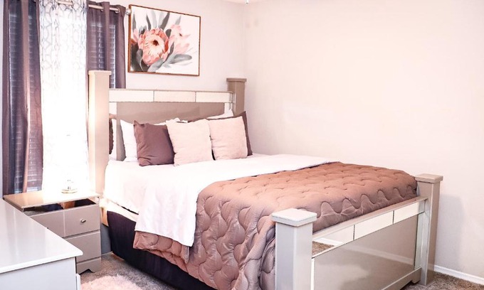 Snellville Apartment | Luxury 3R2B kingbed House sleeps eight