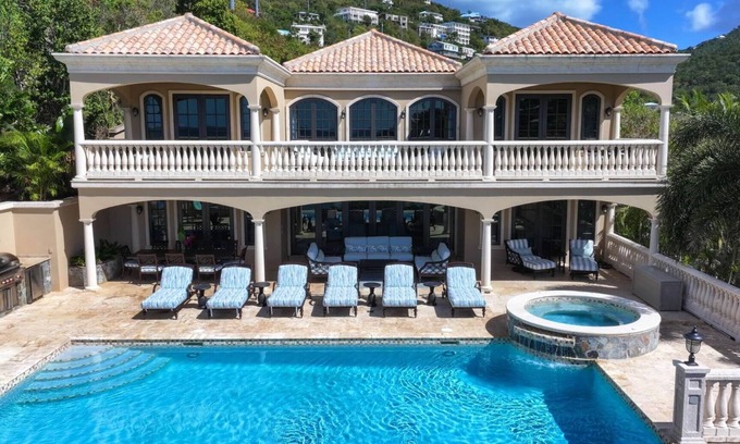 Contant Farms Villa | Luxury 5 Bedroom Waterfront Property