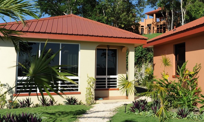 San Ignacio Villa | Luxury, affordable close to town and all of the attractions in the CAYO area.