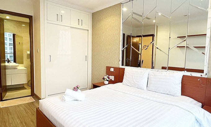 Hang Xanh Apartment | Luxury Apartment at Vinhomes Central #3