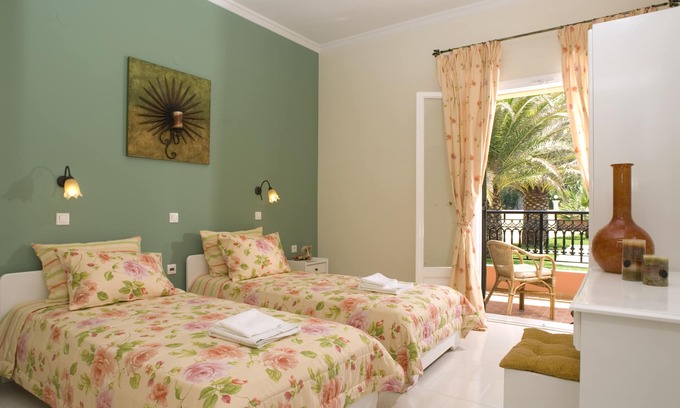 Termenades Apartment | Luxury Apartment inside Pool Villa close to Sidari