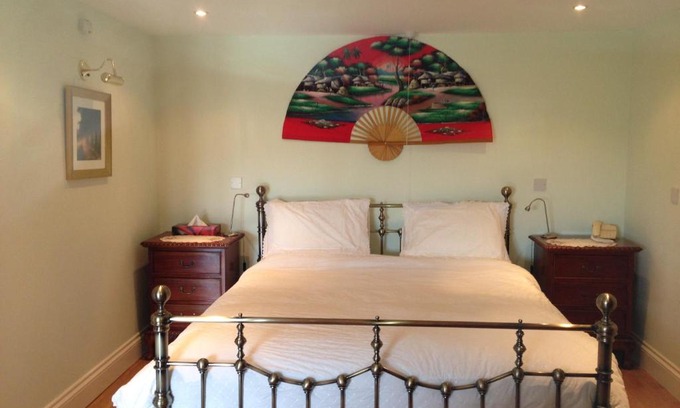 Probus Apartment | Luxury Apartment Lily Suite