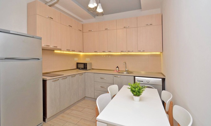 Kentron Apartment | Luxury apartment with led lights
