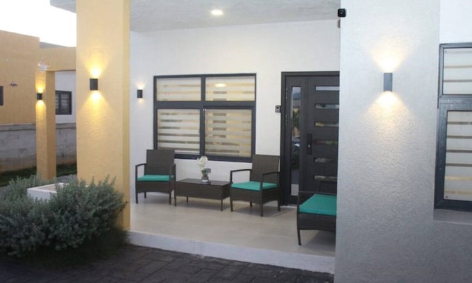 Jack's Hill Villa | Luxury Apt