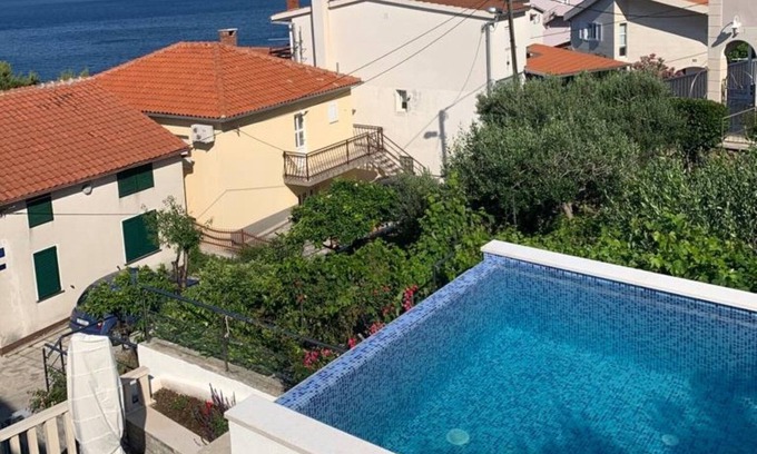 Tice Apartment | Luxury apt w shared pool,3 balconies and terrace