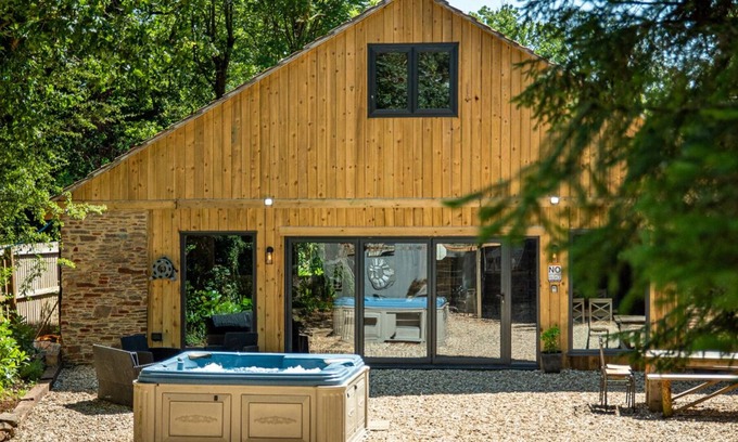 Frampton Cotterell House | Luxury Barn