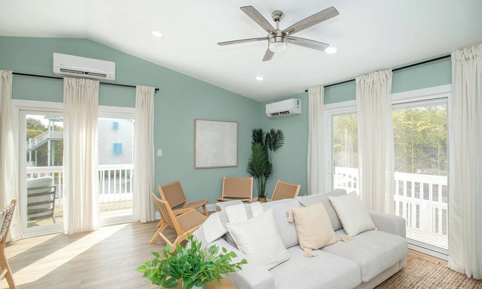 Emerald Isle House | Luxury Beach Home – 500ft Walk, 4min