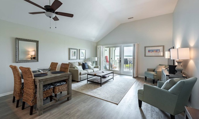 Seabrook Island Villa | Luxury Beachfront Villa, renovated, Pet Friendly, Amenity Cards included