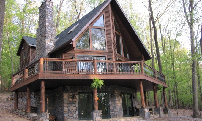 Boonsboro House | Luxury Cabin Nestled In The Beautiful Blue Ridge Mountains