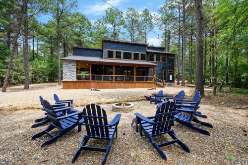Pickens House | Luxury Cabin- Sleeps 12- Hot Tub - Dog Friendly