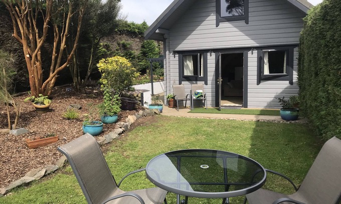 Killinchy Cabin | Luxury Cabin with private use of outdoor Hot-tub and views of Strangford Lough