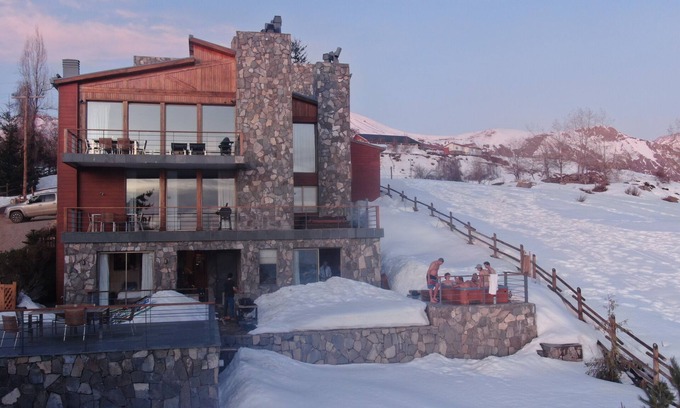 Farellones Ski Chalet | Luxury chalet with best skiing in the South American Andes