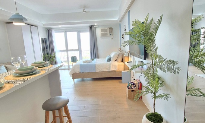 Pinagsama Condo | Luxury coastal, Grand Canal viewndesigned for pure comfort.