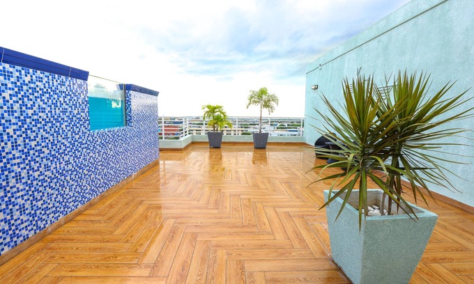 Eden Gardens Condo | luxury Condo at Kensington Gates
