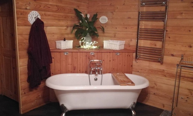 Alderholt Cabin | Luxury cosy cabin New Forest
