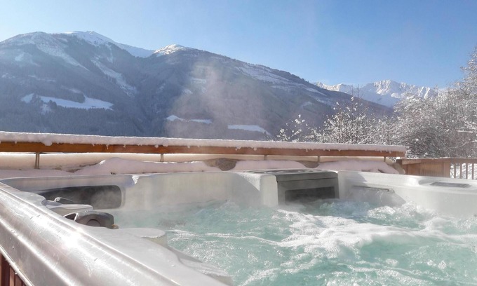 Lengdorf Apartment | Luxury family holiday home, private sauna and Jacuzzi terrace with great views
