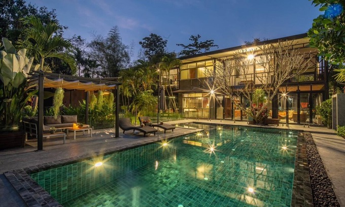 Nam Phrae House | Luxury Family Pool Villa (DaisyLand Villa) Chiang Mai