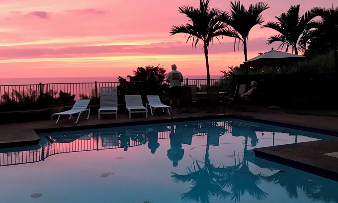 Kahaluu Bay House | Luxury fantastic ocean view huge private pool/spa, central AC, walk to the beach