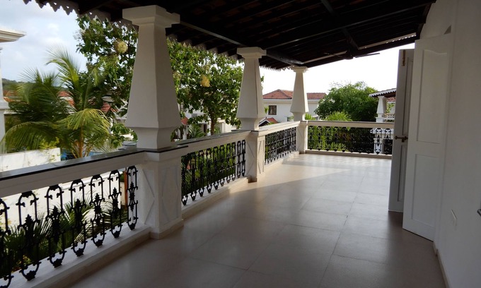 Porvorim House | Luxury Five Bedroom Villa with Private Swimming Pool and Jacuzzi in Resort