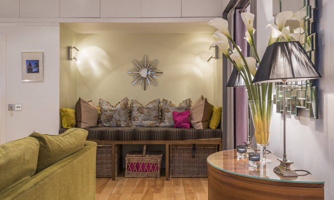 Warwick Apartment | LUXURY FLAT, ELEGANT TOWNHOUSE, SUPERB AREA, MANY AMENITIES, INC. CAR SERVICE