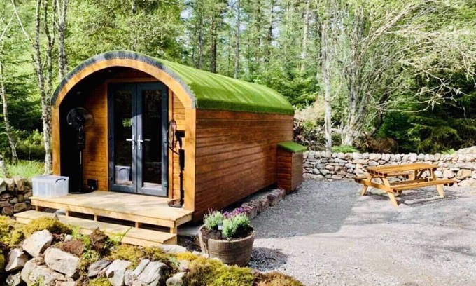 Lairg Cabin | Luxury Glamping Pod surrounded by nature.